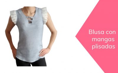 Blusa con mangas plisadas